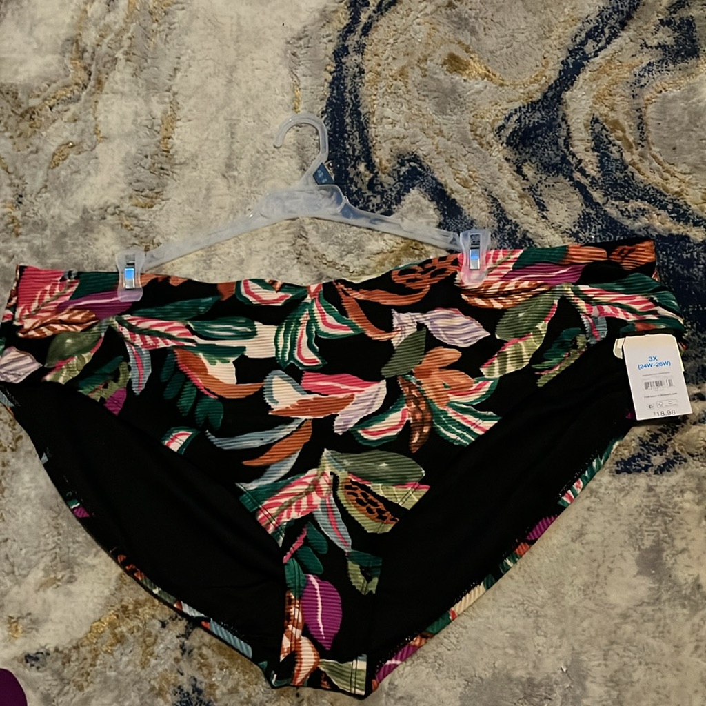 Nwt Leaf Pattern Bikini Bottom